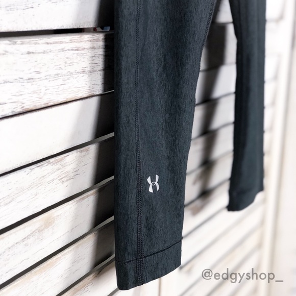 Under Armour | HeatGear Armour Capris - Picture 2 of 4